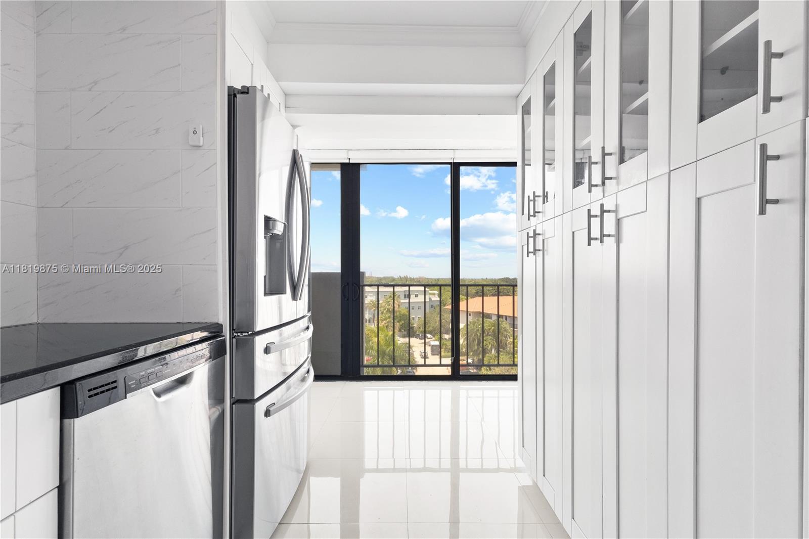 77 Crandon Blvd #8A, Key Biscayne, Florida image 18