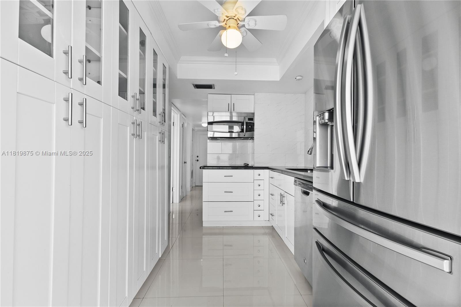 77 Crandon Blvd #8A, Key Biscayne, Florida image 19