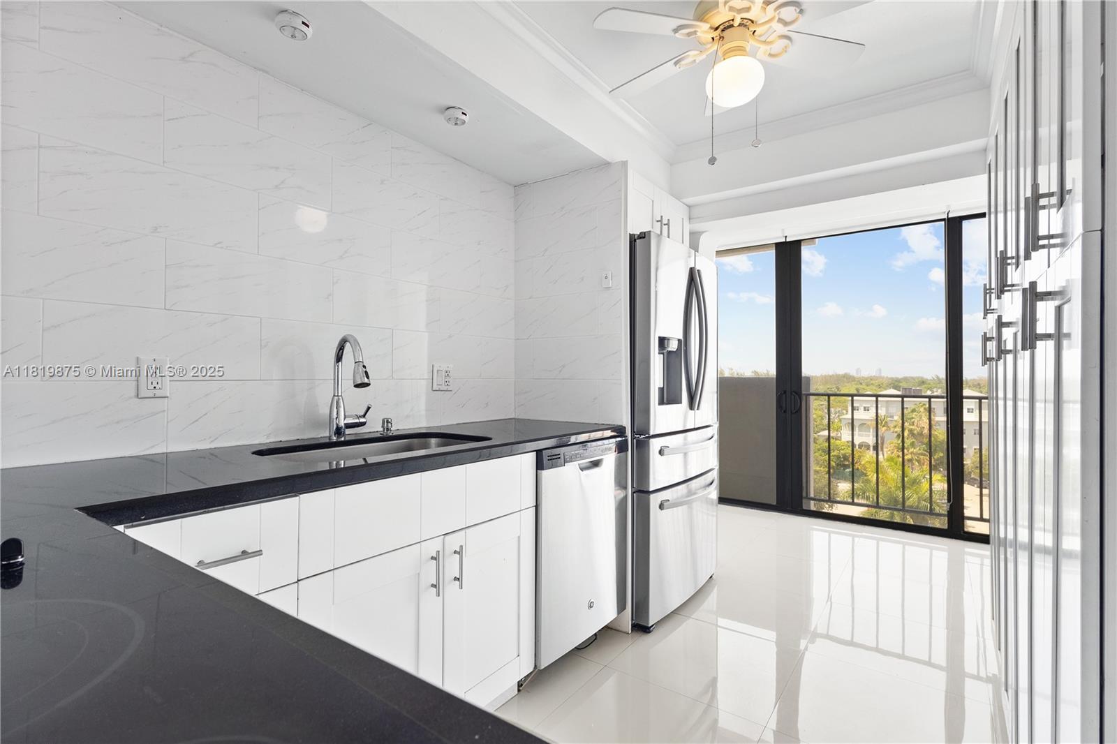 77 Crandon Blvd #8A, Key Biscayne, Florida image 5