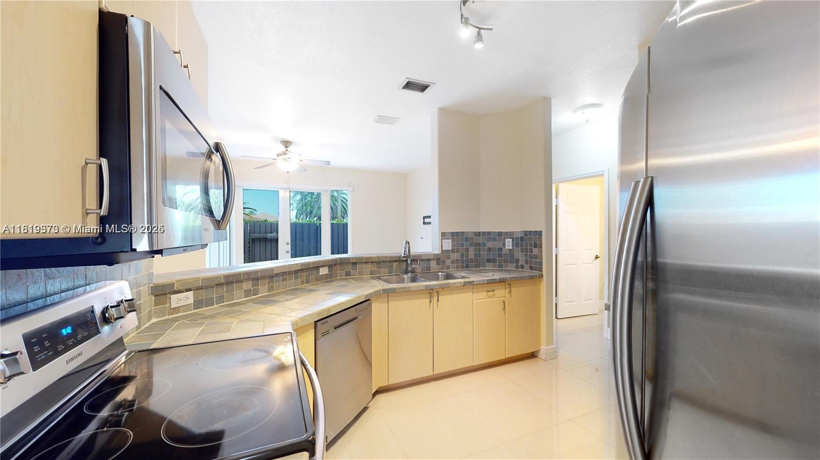 12281 SW 121st Ter, Miami, Florida image 10