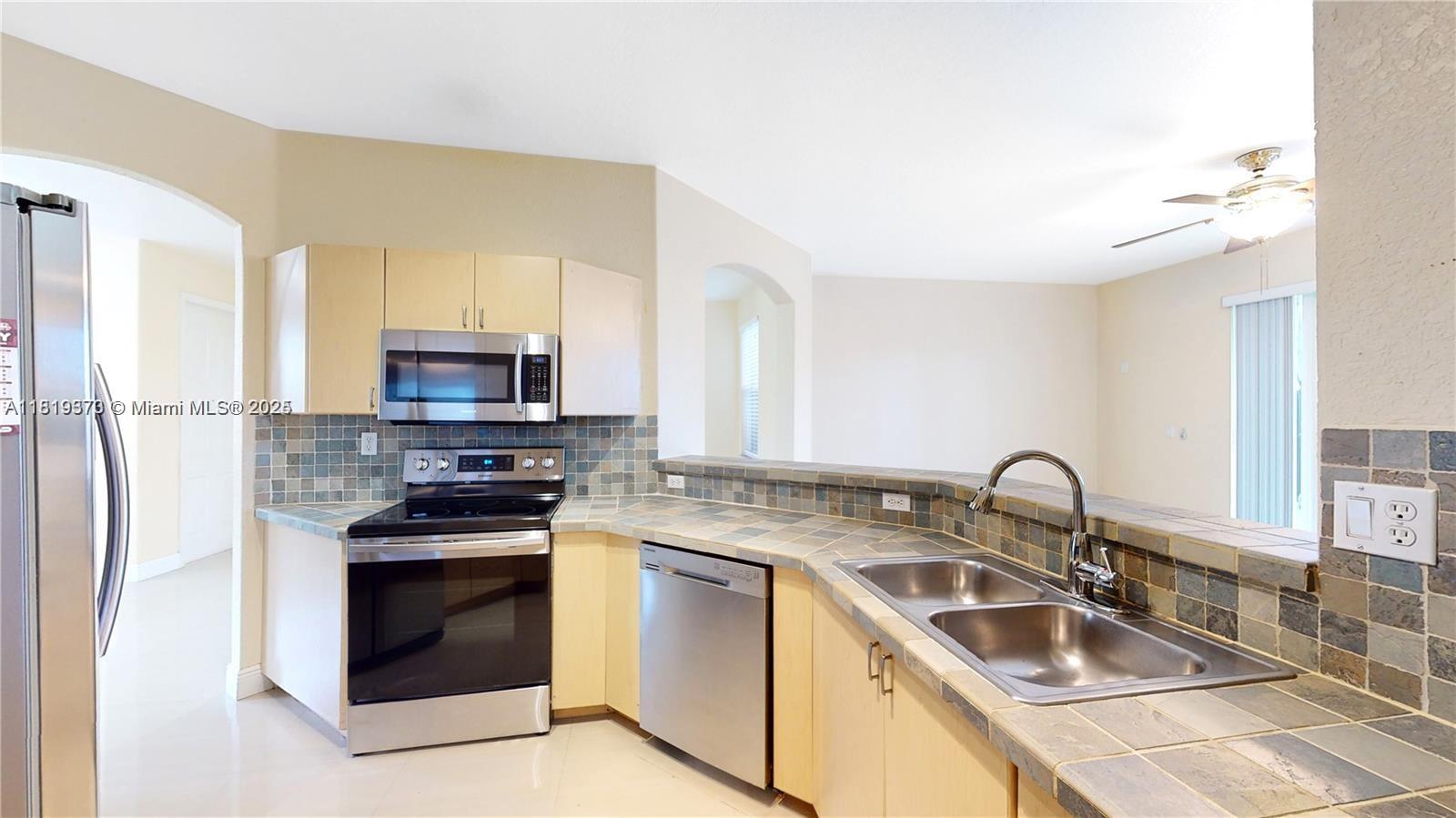 12281 SW 121st Ter, Miami, Florida image 11