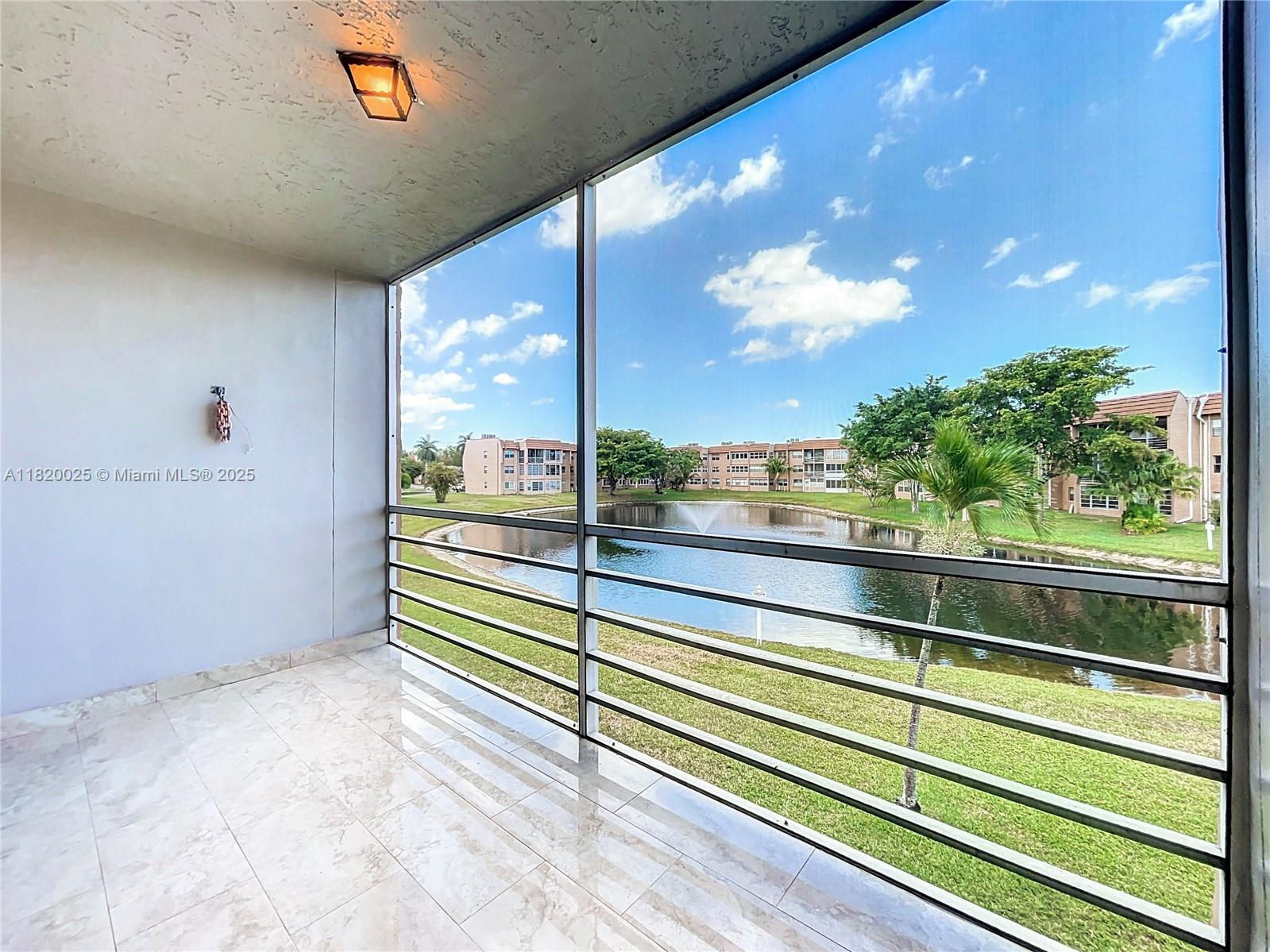 9850 Sunrise Lakes Blvd #212, Sunrise, Florida image 25