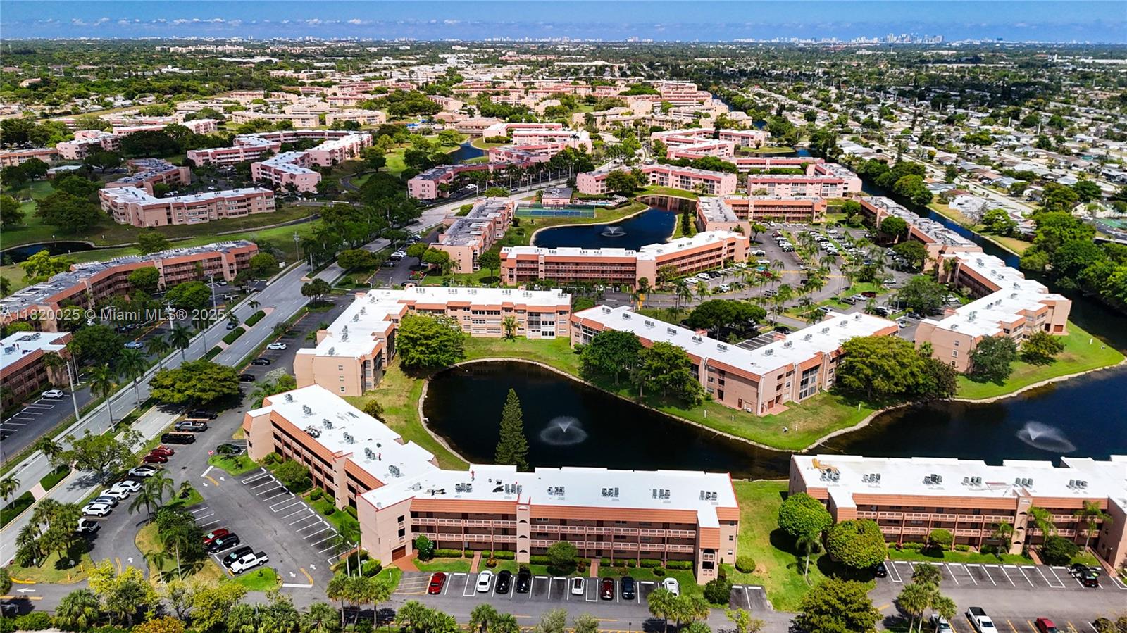 9850 Sunrise Lakes Blvd #212, Sunrise, Florida image 27
