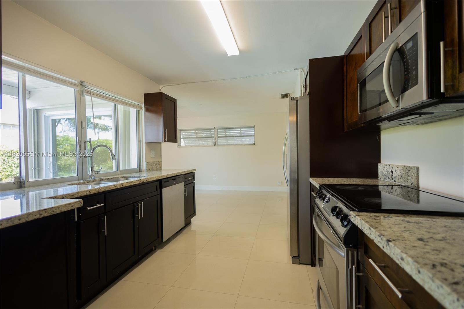 Residential, Miramar, Florida image 15