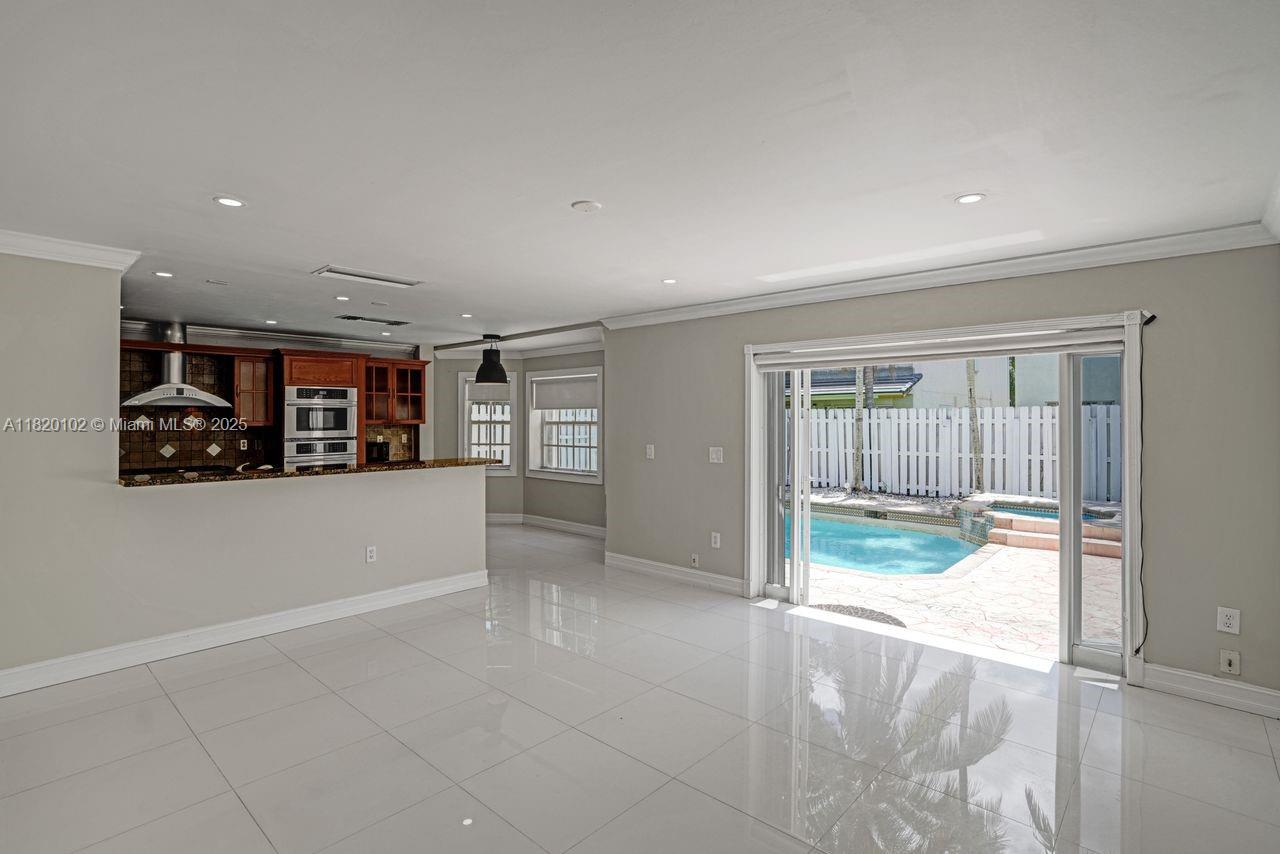 164 Granada Ave, Weston, Florida image 12
