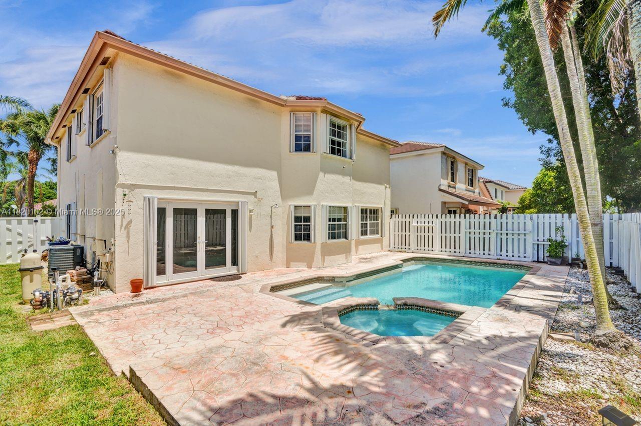 164 Granada Ave, Weston, Florida image 3