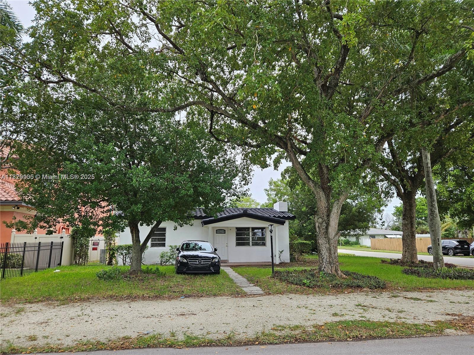 700 NE 7th St, Pompano Beach, Florida image 1