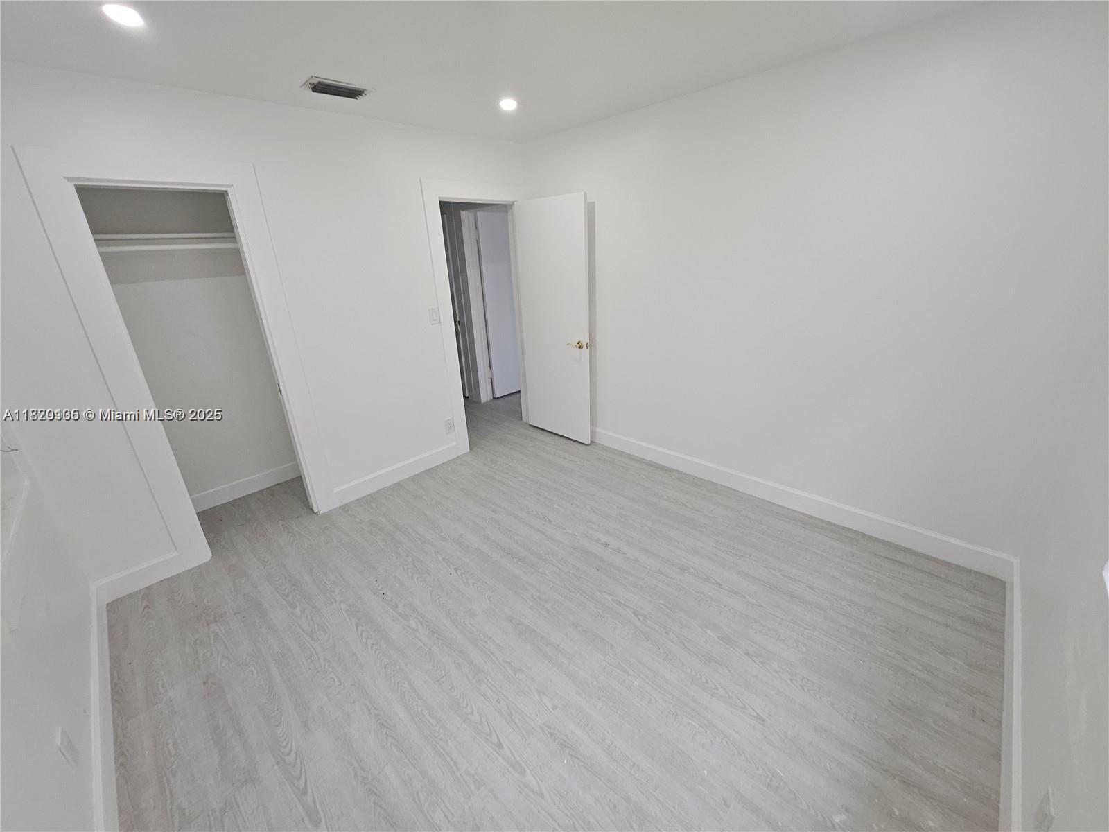 700 NE 7th St, Pompano Beach, Florida image 18