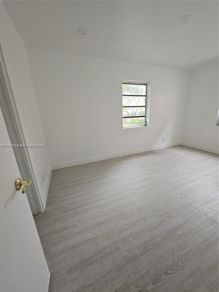 700 NE 7th St, Pompano Beach, Florida image 25