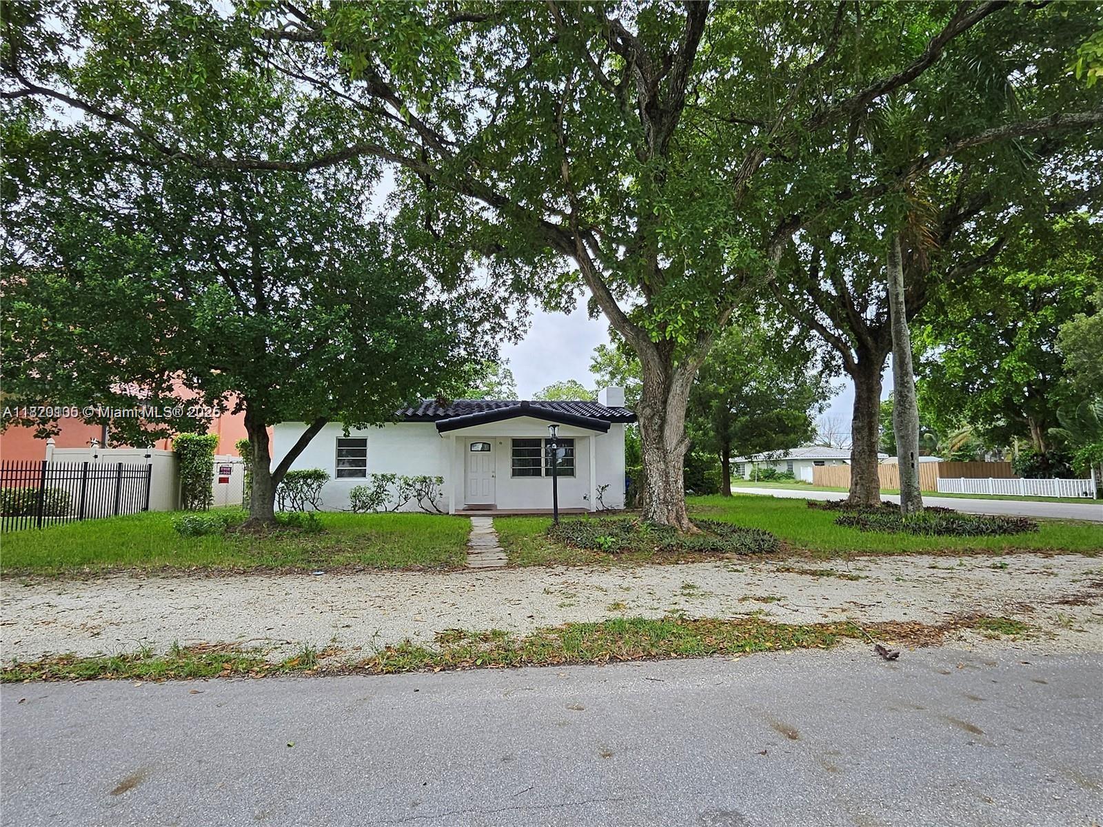 700 NE 7th St, Pompano Beach, Florida image 3