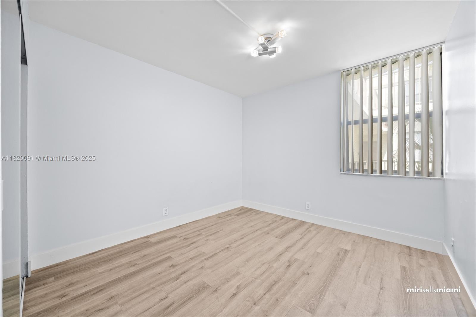 20441 NE 30th Ave #320-9, Aventura, Florida image 11