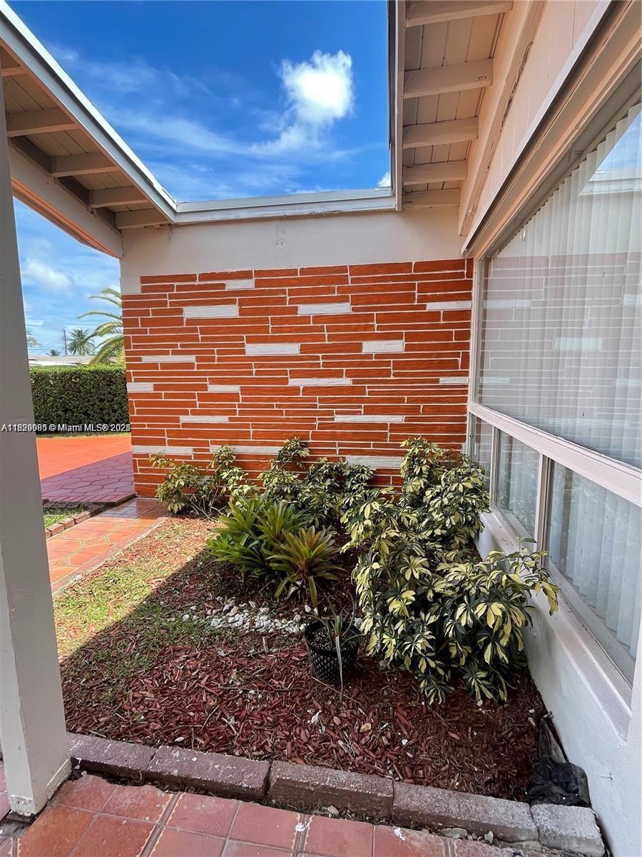 Residential, Miramar, Florida image 15