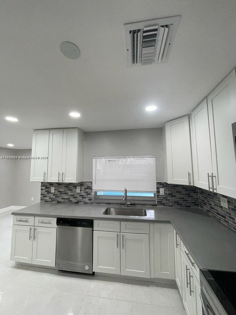 Residential, Miramar, Florida image 5