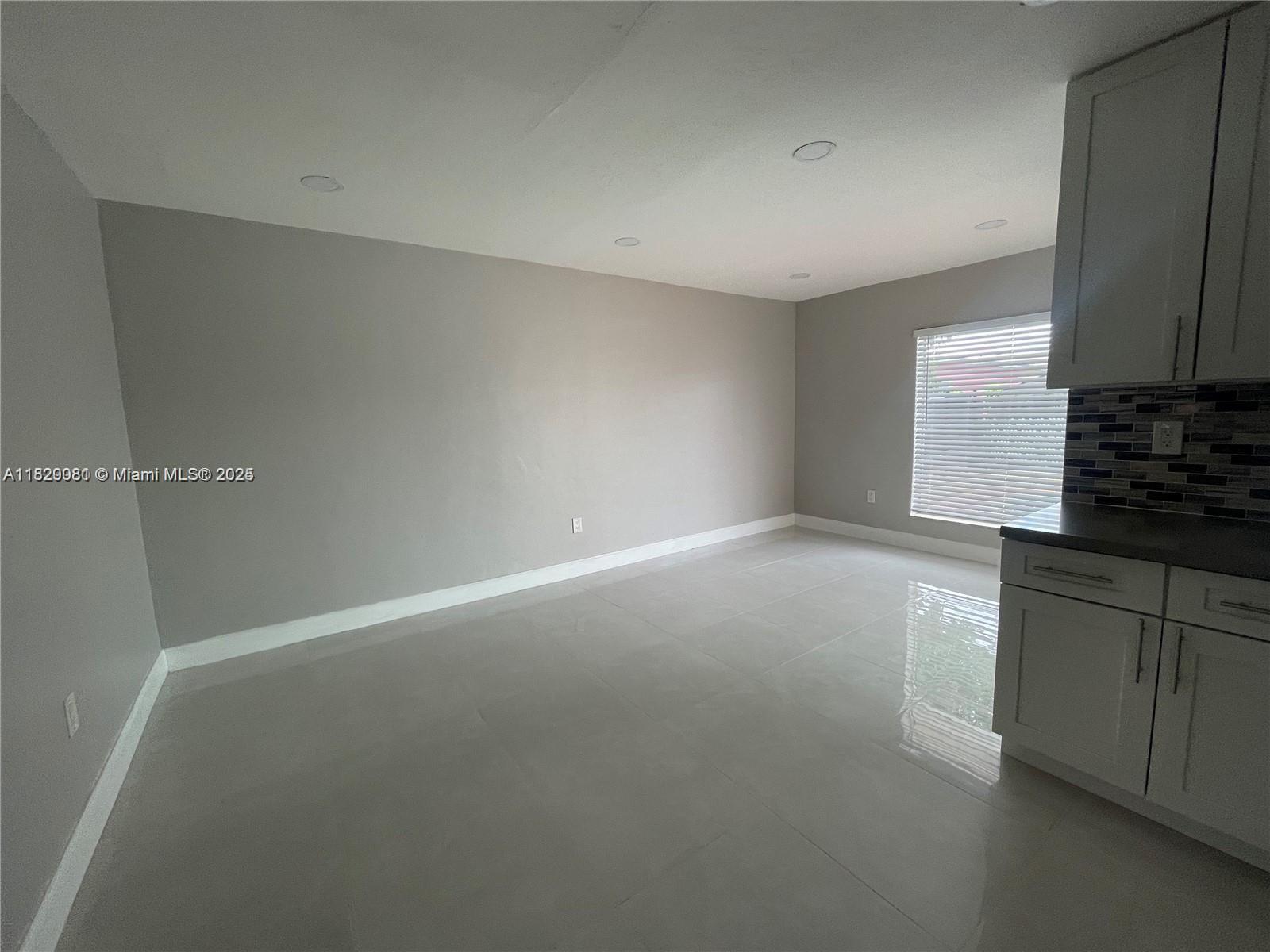 Residential, Miramar, Florida image 7