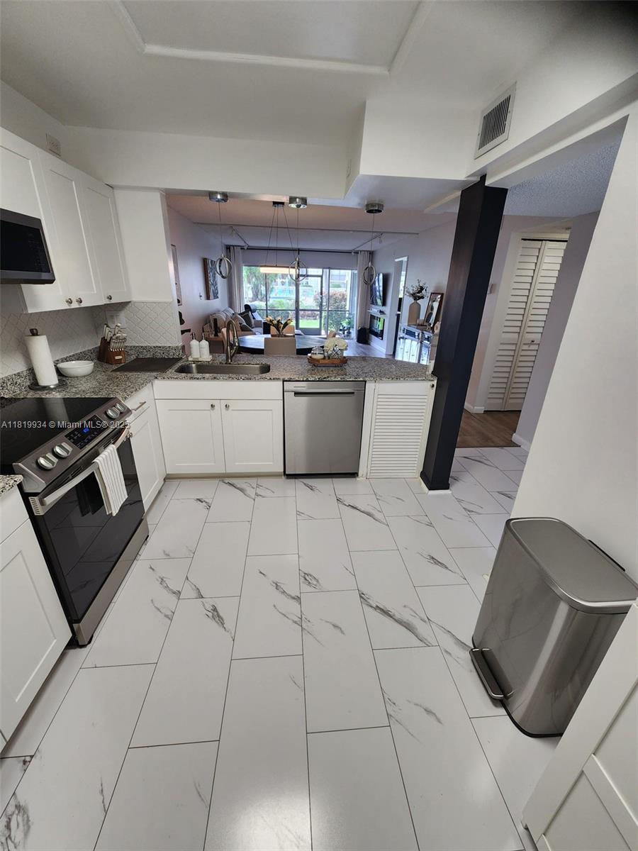 3930 Inverrary Blvd #103-D, Lauderhill, Florida image 5