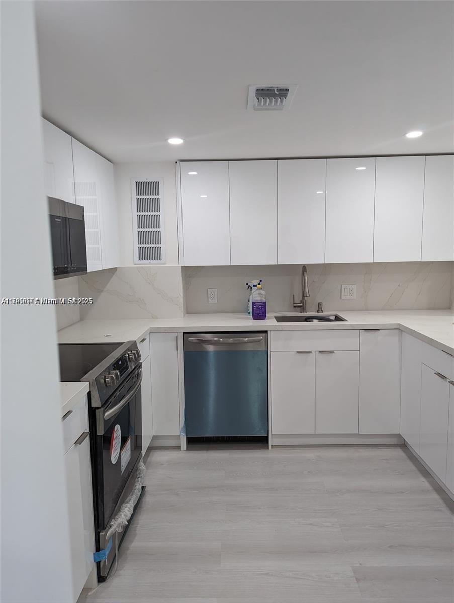 2801 NE 183rd St #1709W, Aventura, Florida image 3