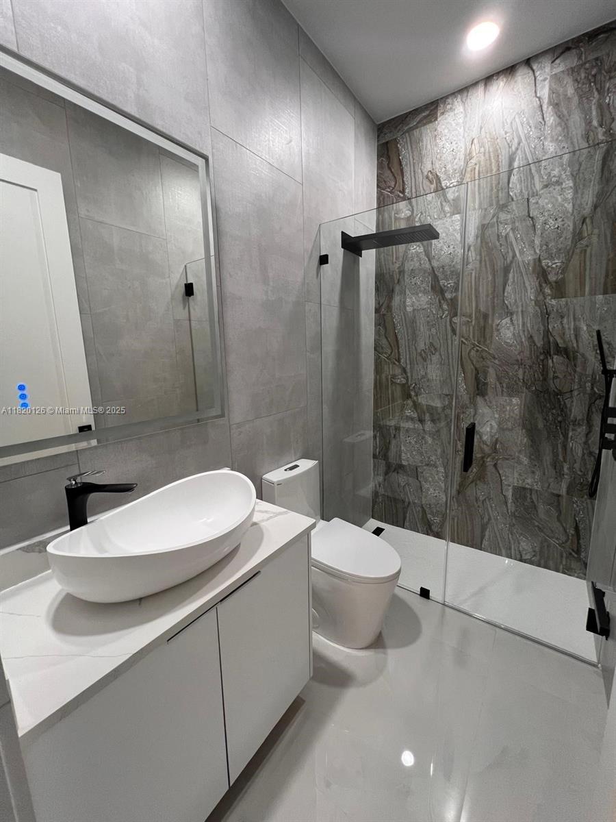 2033 Embers Pkwy, Cape Coral, Florida image 10
