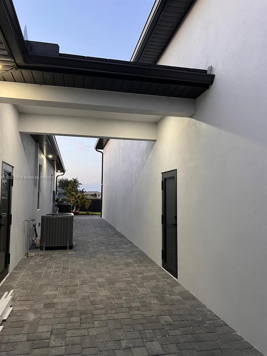 2033 Embers Pkwy, Cape Coral, Florida image 18