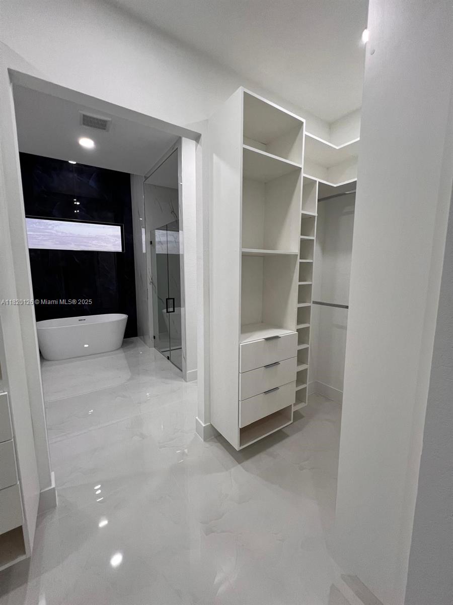2033 Embers Pkwy, Cape Coral, Florida image 24