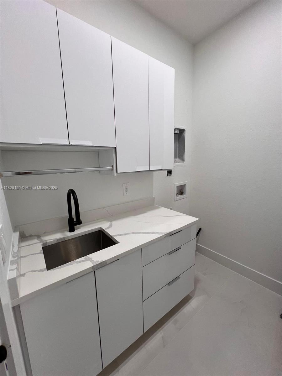 2033 Embers Pkwy, Cape Coral, Florida image 27