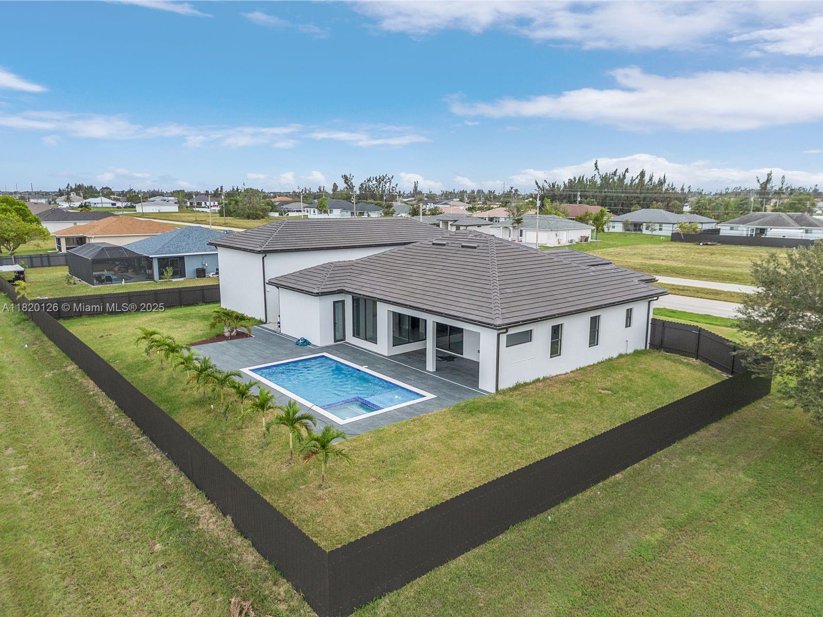 2033 Embers Pkwy, Cape Coral, Florida image 3