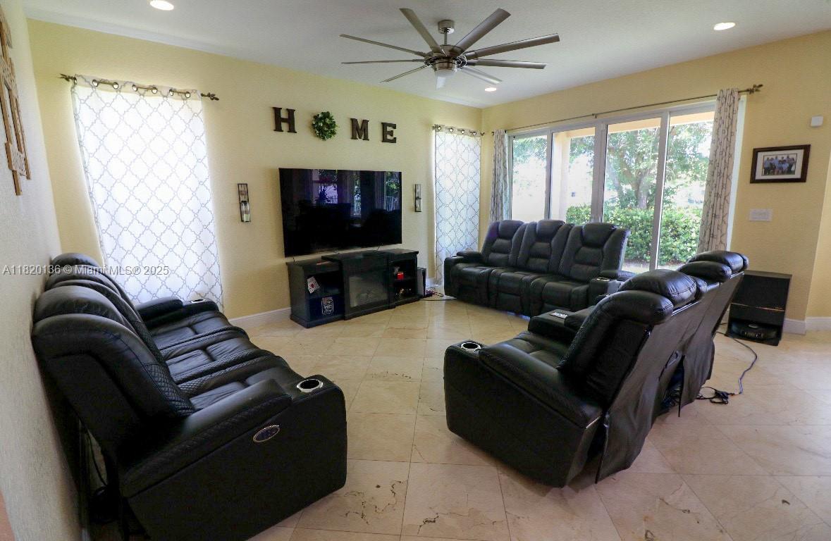 4591 SW 131st Ter, Miramar, Florida image 10