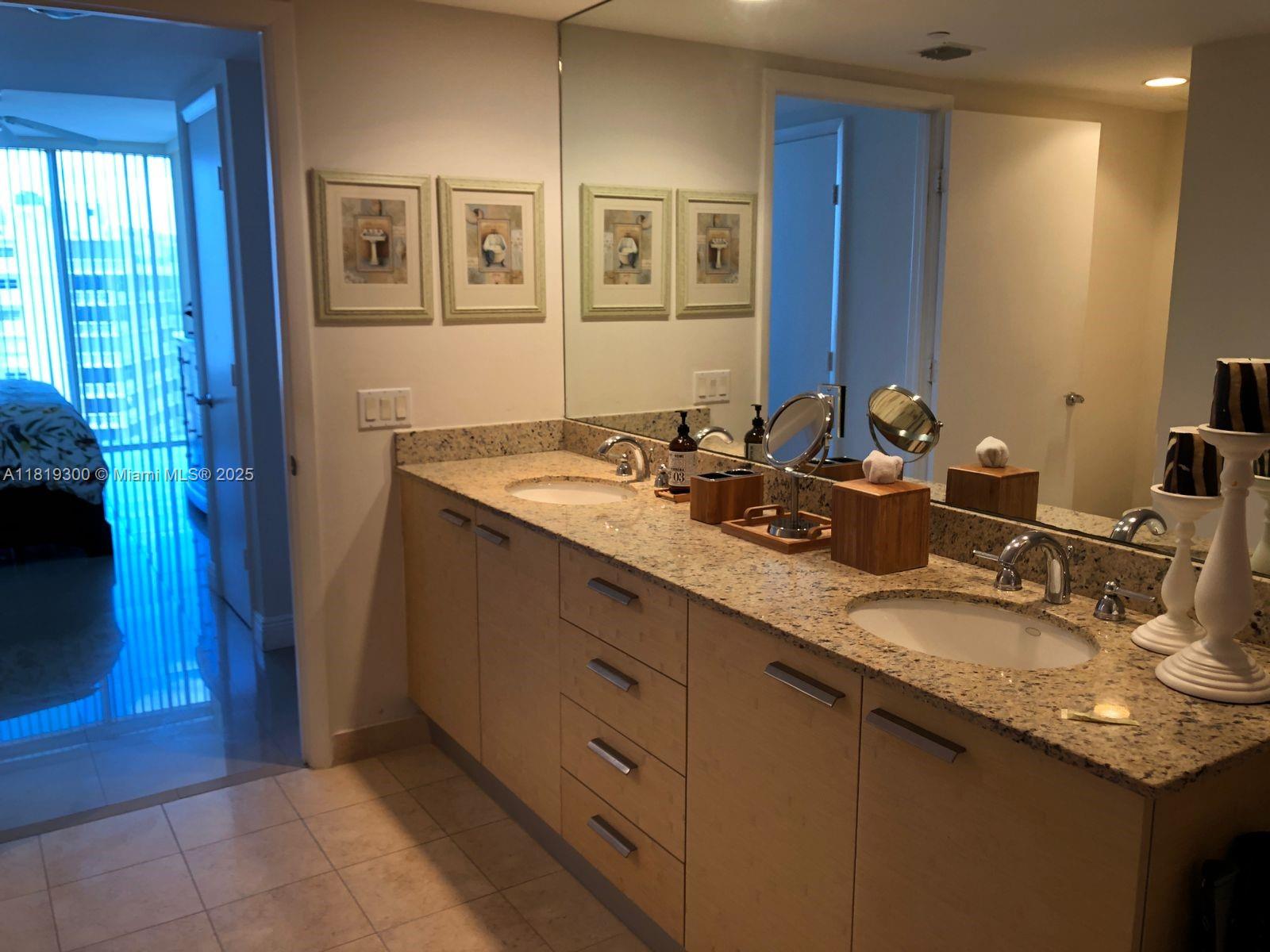 1800 S Ocean Dr #908, Hallandale Beach, Florida image 12