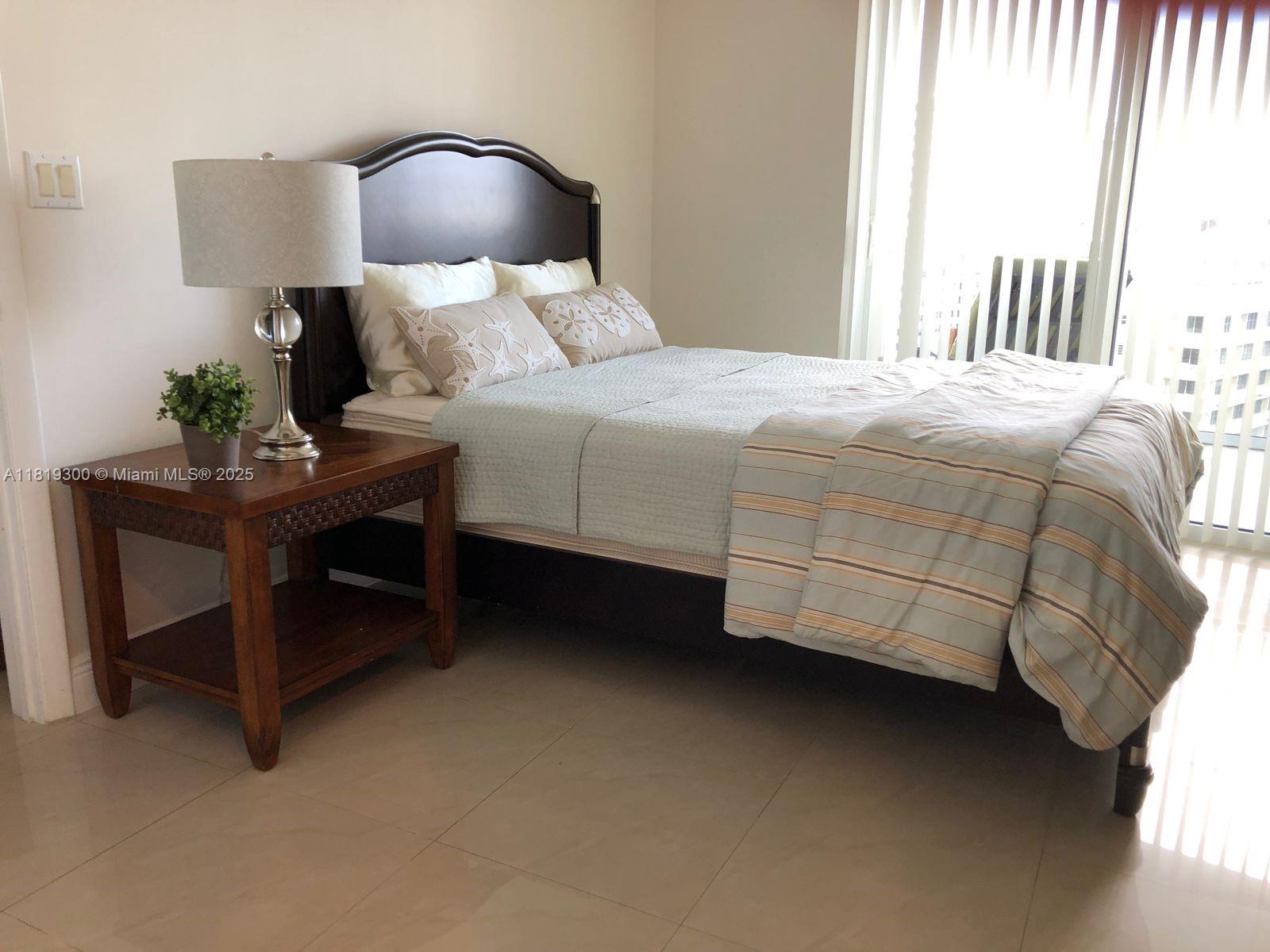 1800 S Ocean Dr #908, Hallandale Beach, Florida image 13