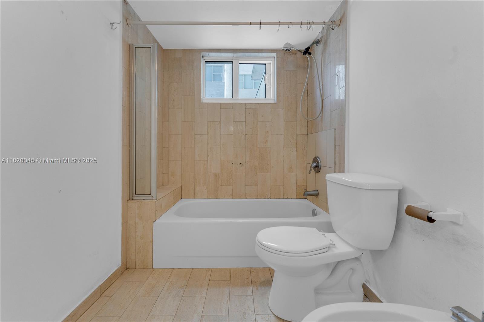 2457 Collins Ave #201, Miami Beach, Florida image 10