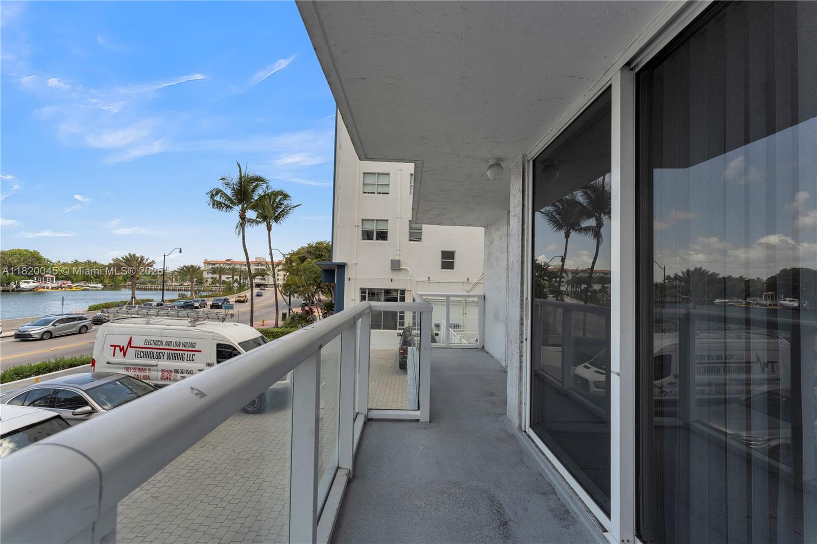 2457 Collins Ave #201, Miami Beach, Florida image 25