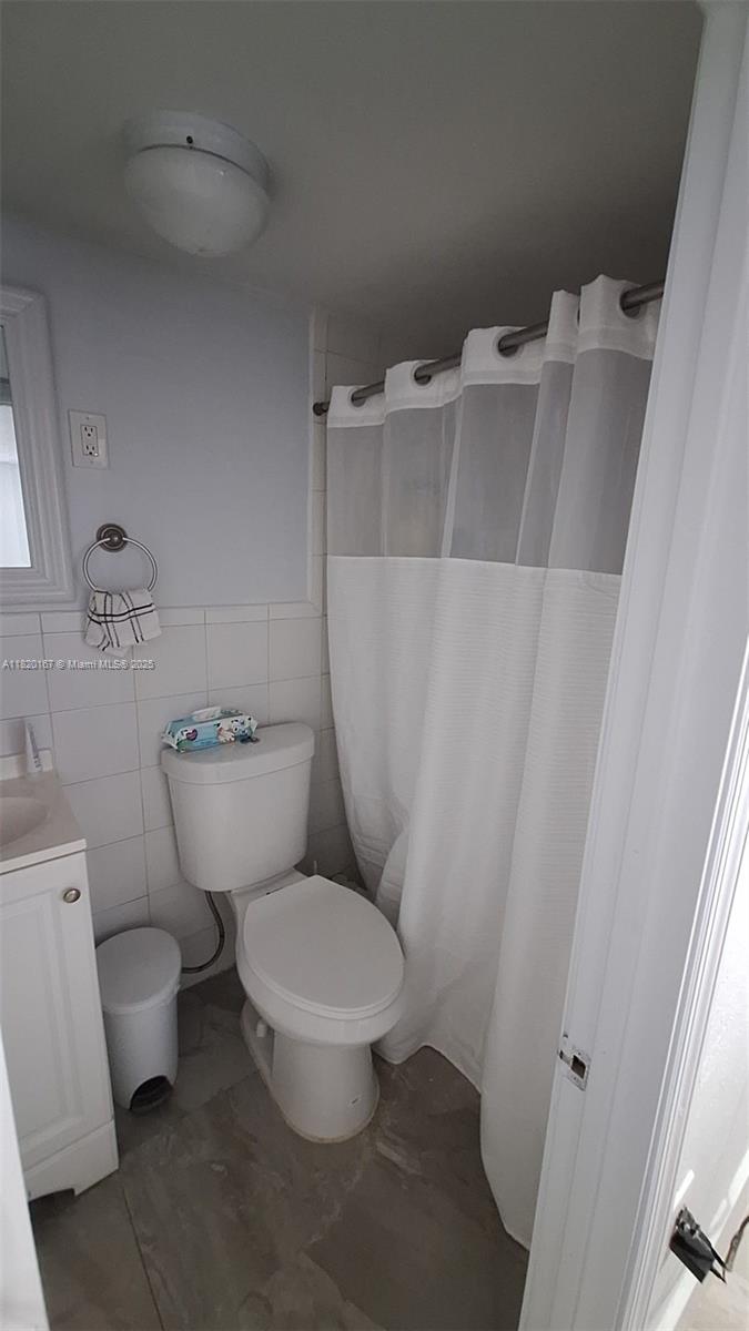 6810 Douglas St, Hollywood, Florida image 14