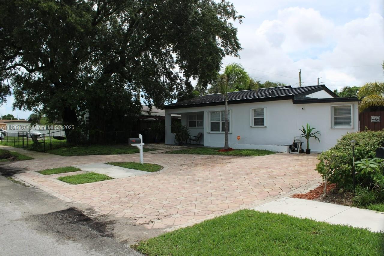 6810 Douglas St, Hollywood, Florida image 4