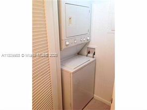 721 SE 1st Way #B18, Deerfield Beach, Florida image 13