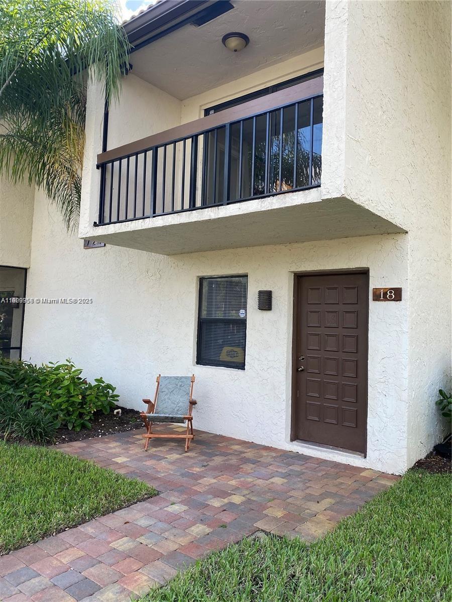 721 SE 1st Way #B18, Deerfield Beach, Florida image 2
