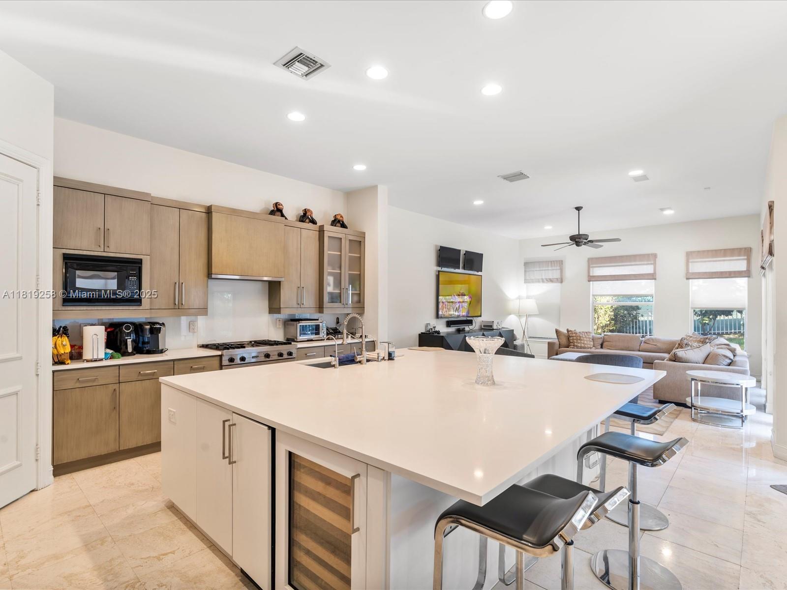 19501 NE 14 Ct, North Miami Beach, Florida image 11