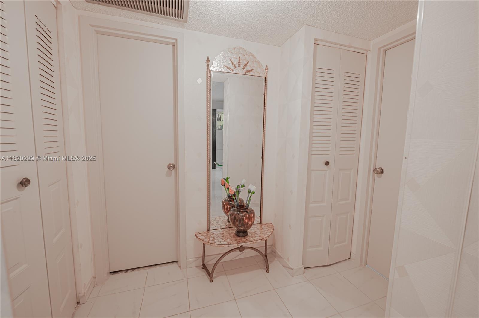 301 174th St #2317, Sunny Isles Beach, Florida image 26