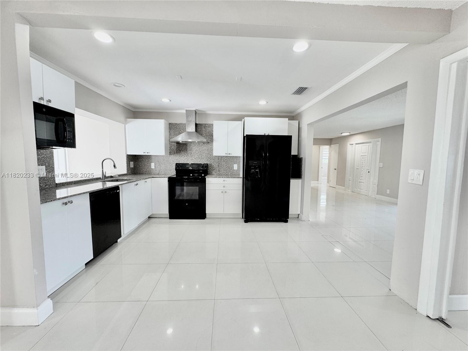 Property photo # 4