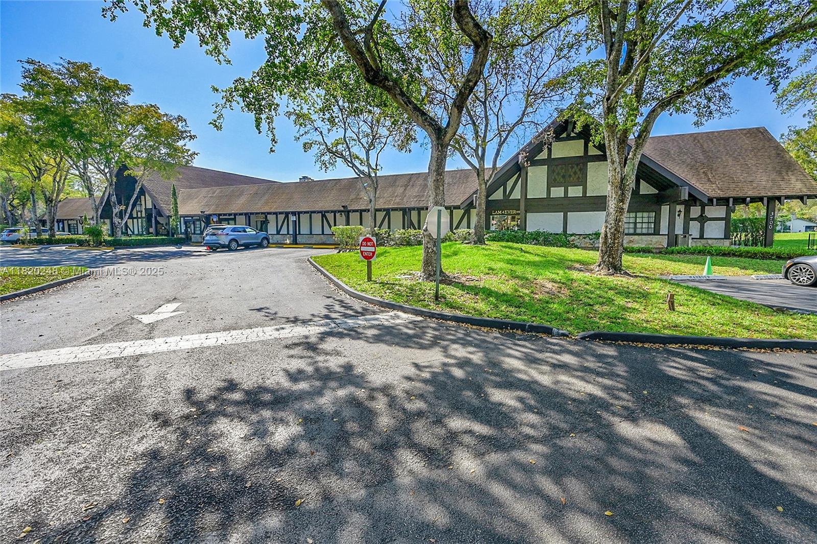 3680 Inverrary Dr #1X, Lauderhill, Florida image 23
