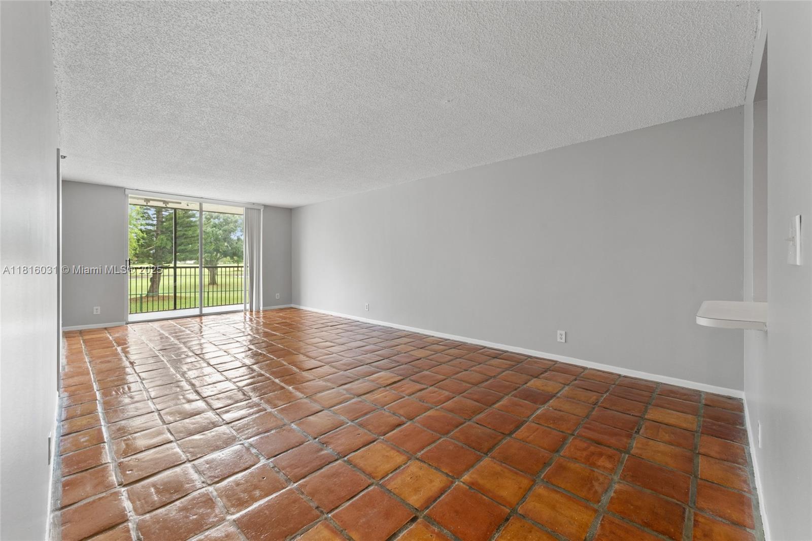 3150 W Rolling Hills Cir #209, Davie, Florida image 7