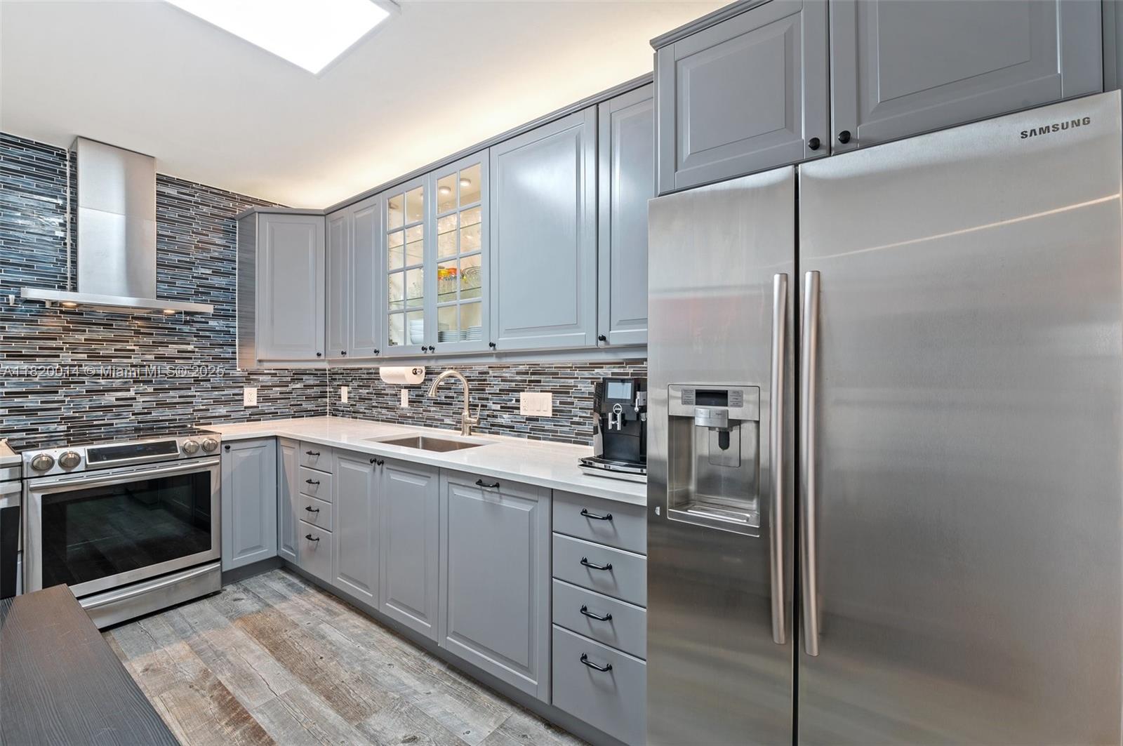 Property photo # 9