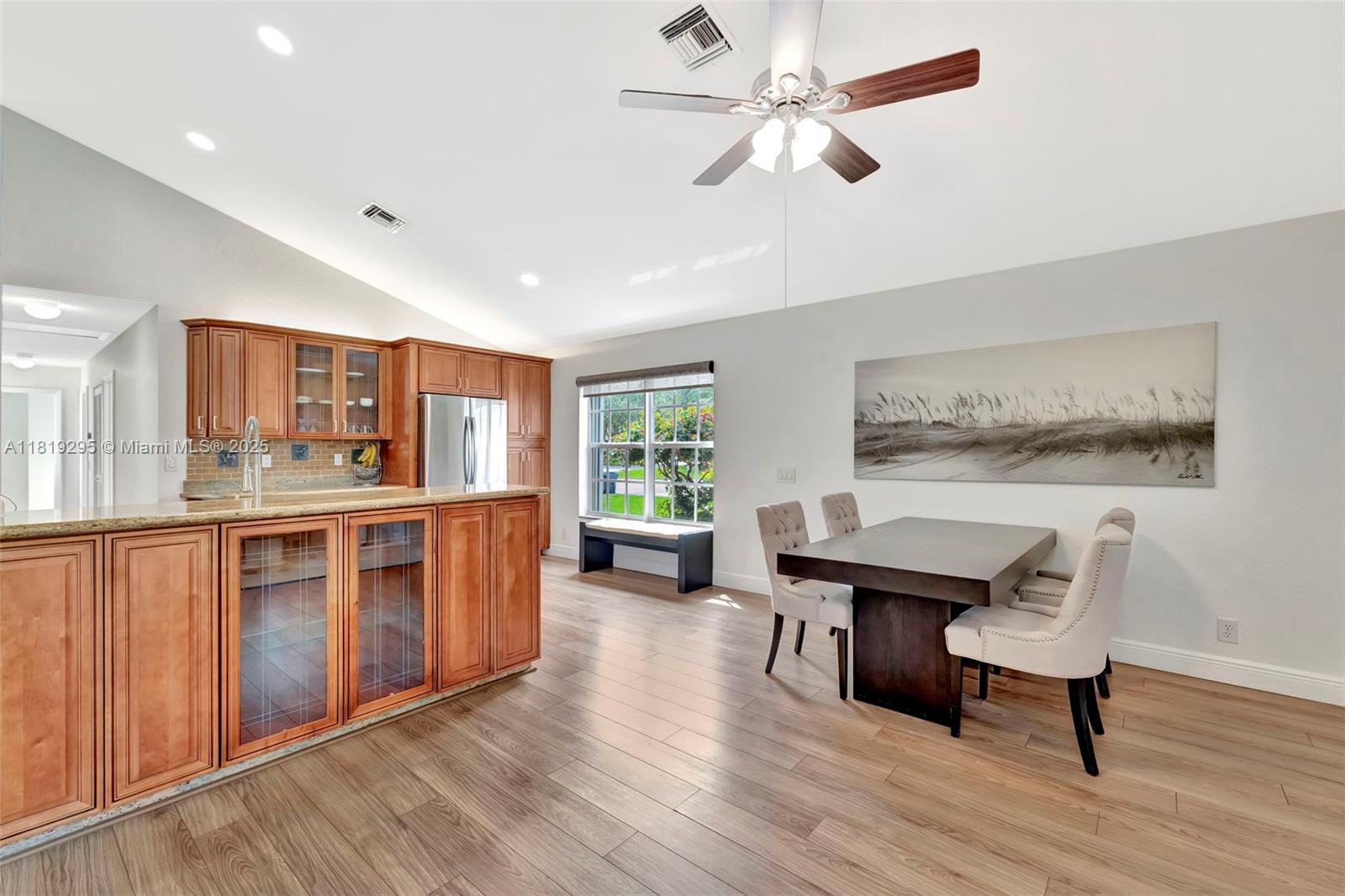 2060 Island Cir, Weston, Florida image 17