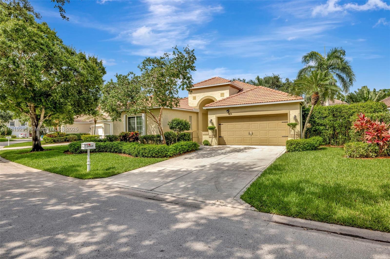 2060 Island Cir, Weston, Florida image 5