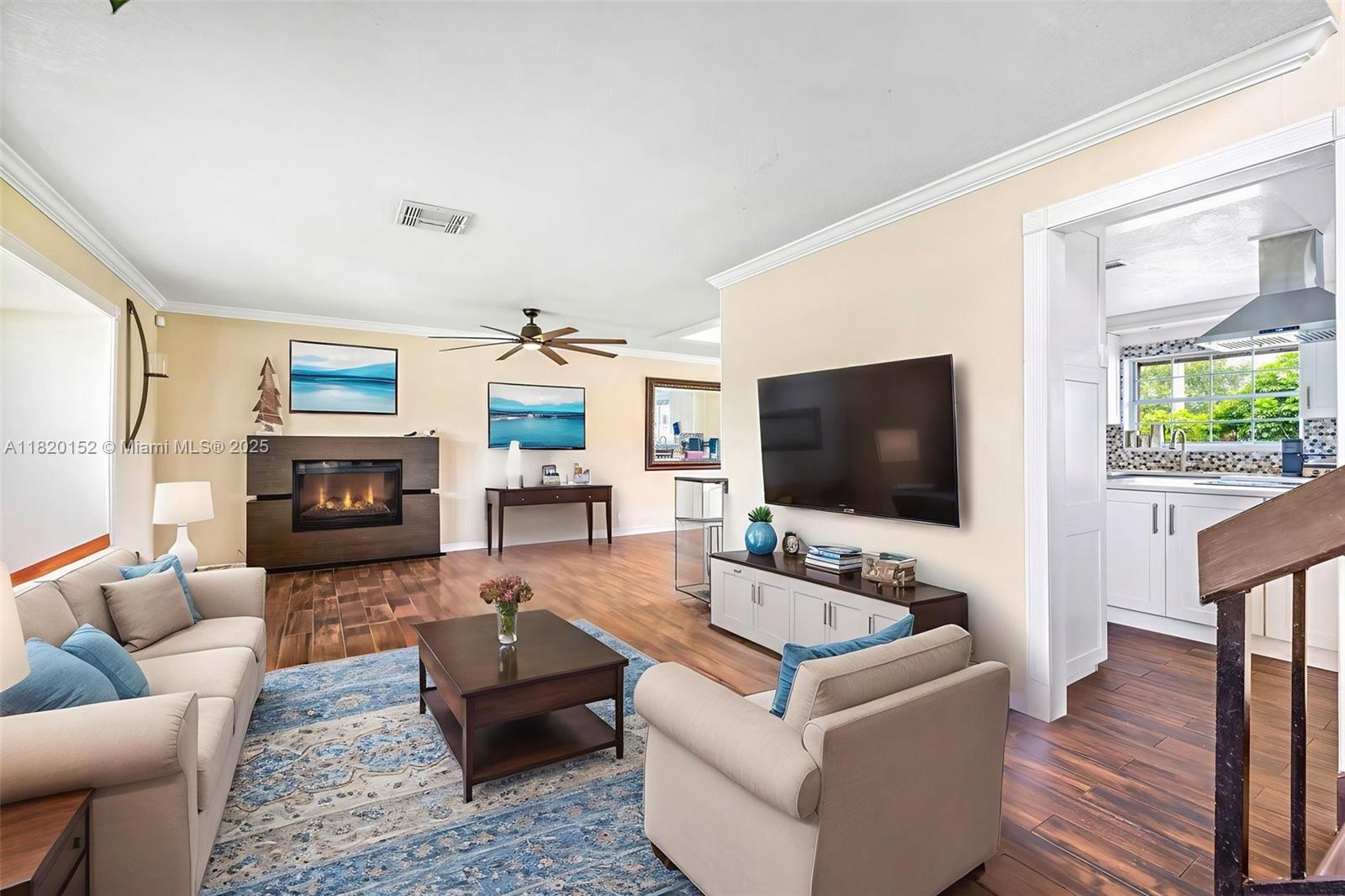 16530 Royal Poinciana Ct, Weston, Florida image 4