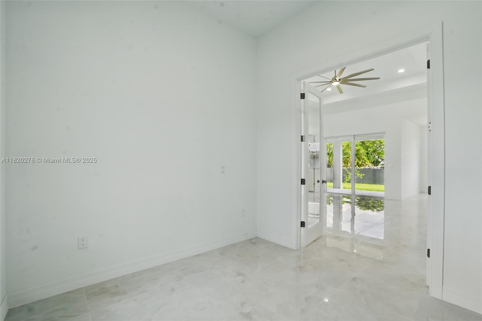 Residential, Cape Coral, Florida image 13