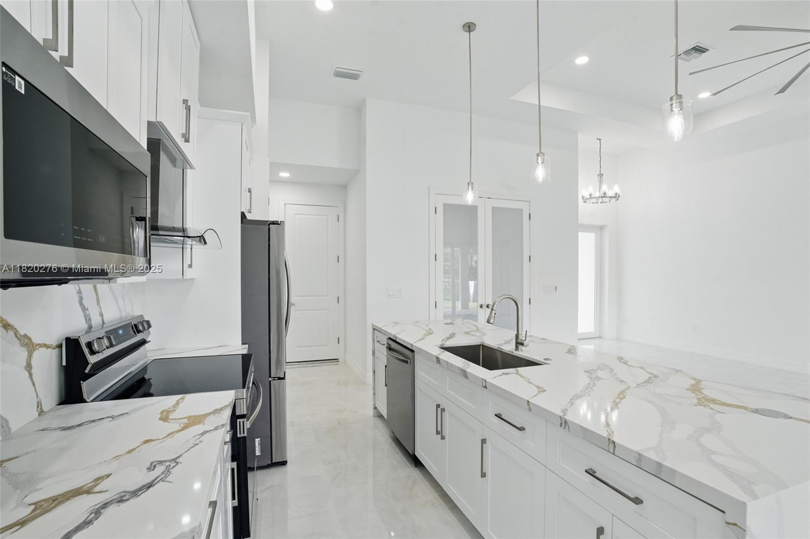 Residential, Cape Coral, Florida image 14
