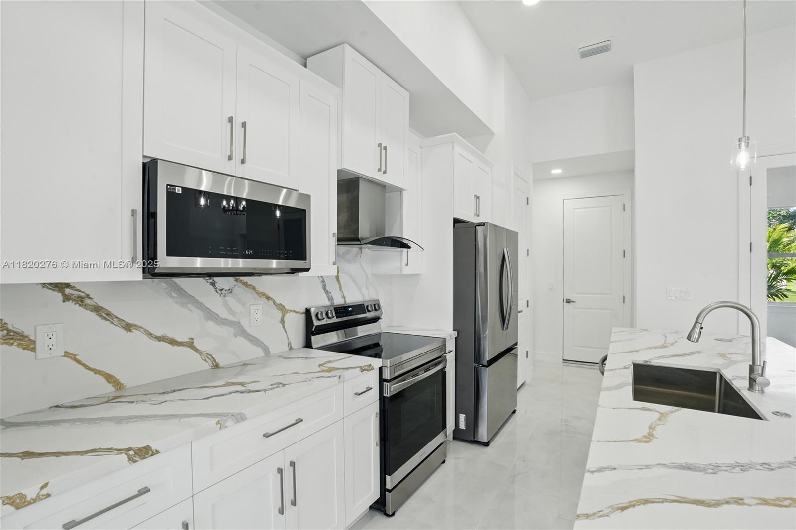 Residential, Cape Coral, Florida image 15