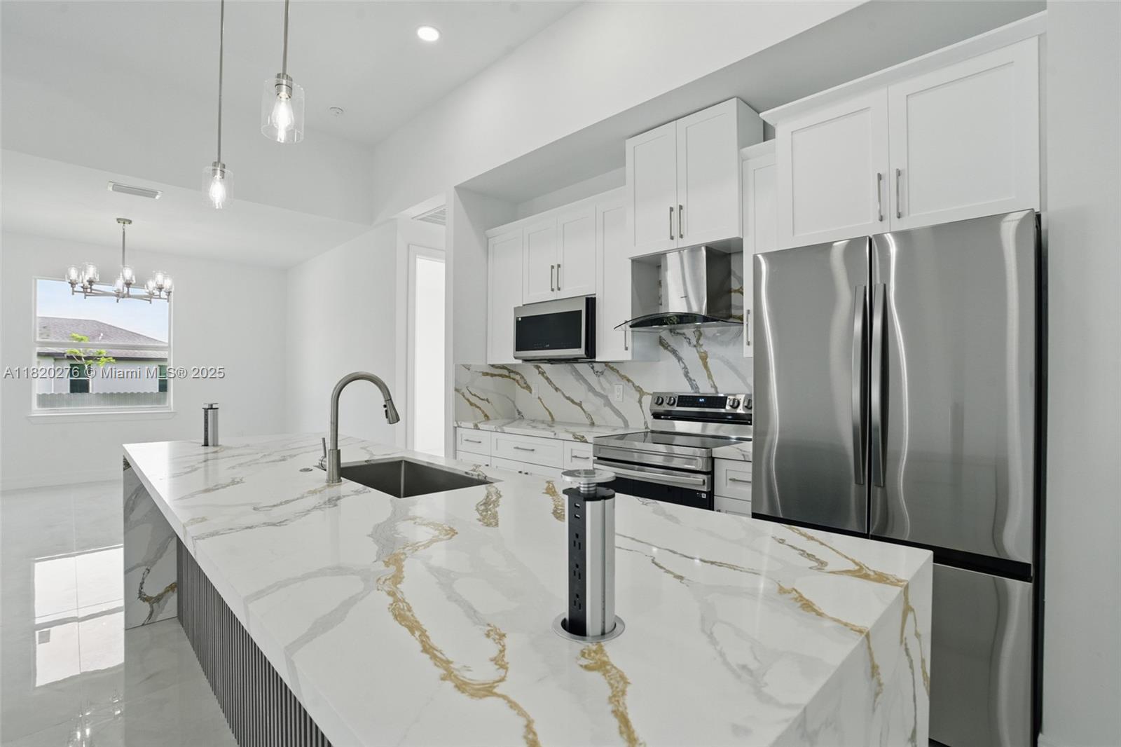 Residential, Cape Coral, Florida image 4