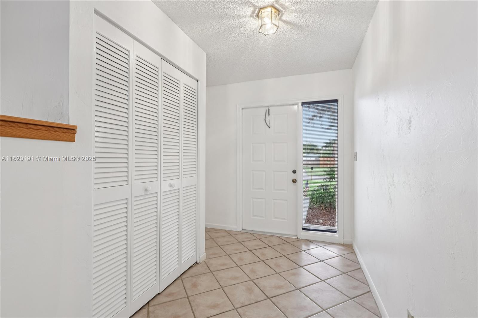 1860 NW 43rd St, Oakland Park, Florida image 47