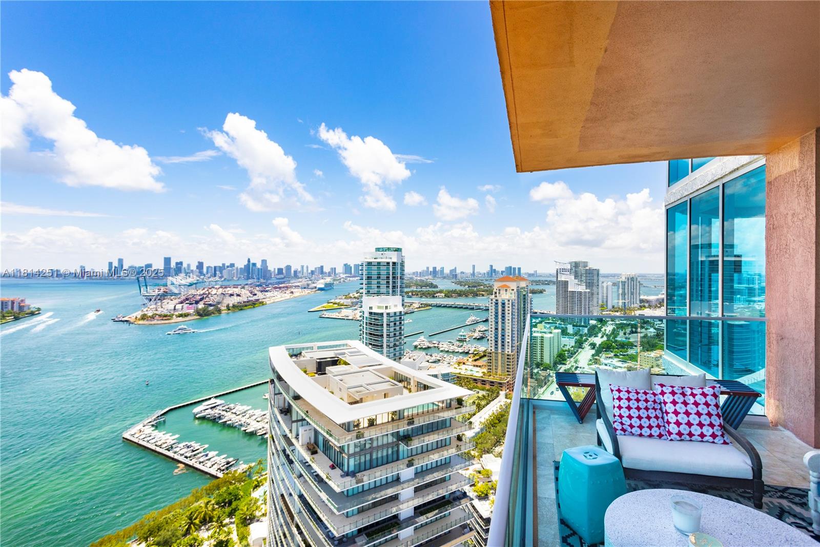 300 S Pointe Dr #3703, Miami Beach FL 33139
