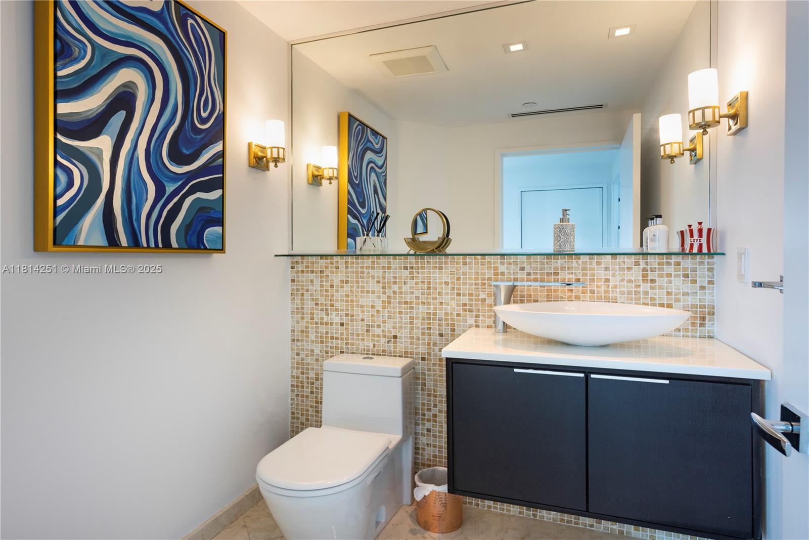 300 S Pointe Dr #3703, Miami Beach FL 33139